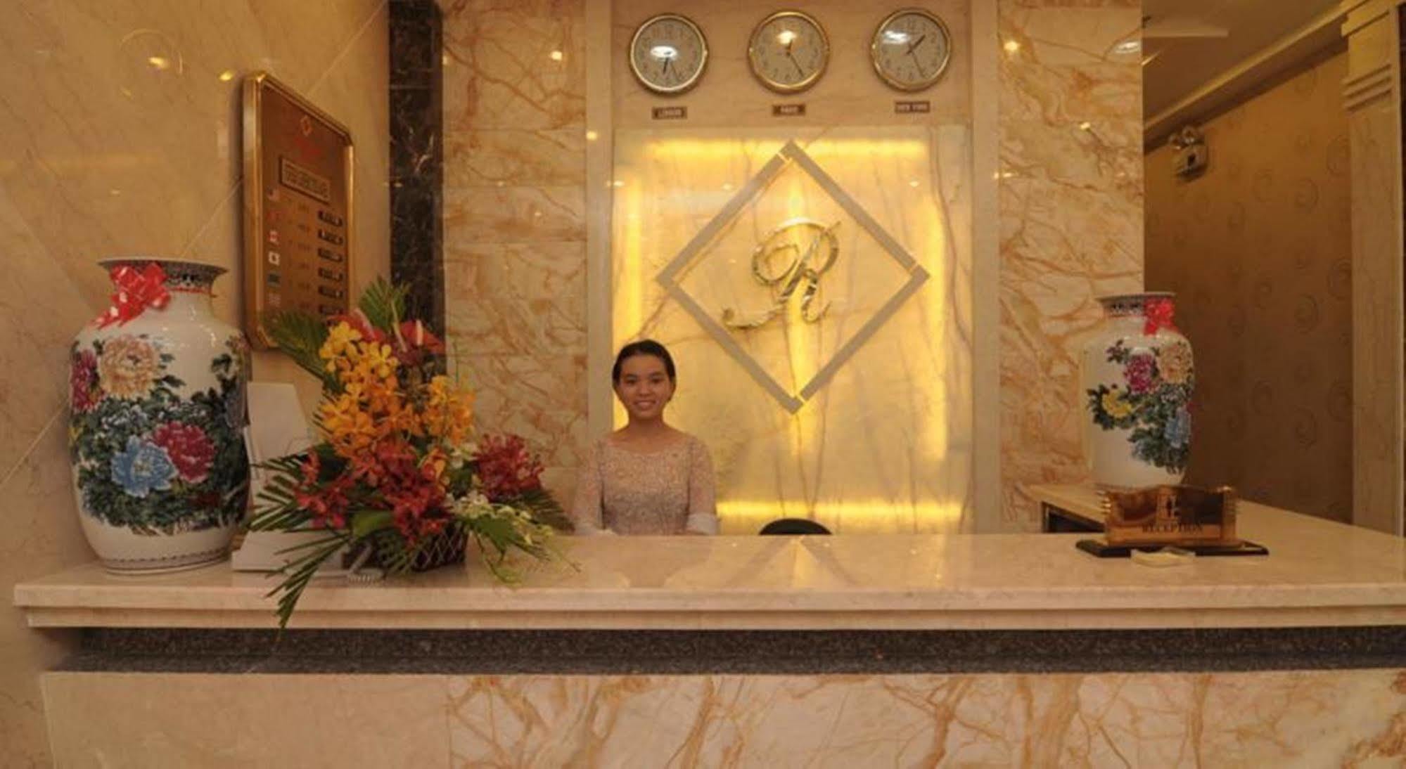 Reddoorz Ruby Star Hotel Truong Dinh Ho Chi Minh-staden Exteriör bild